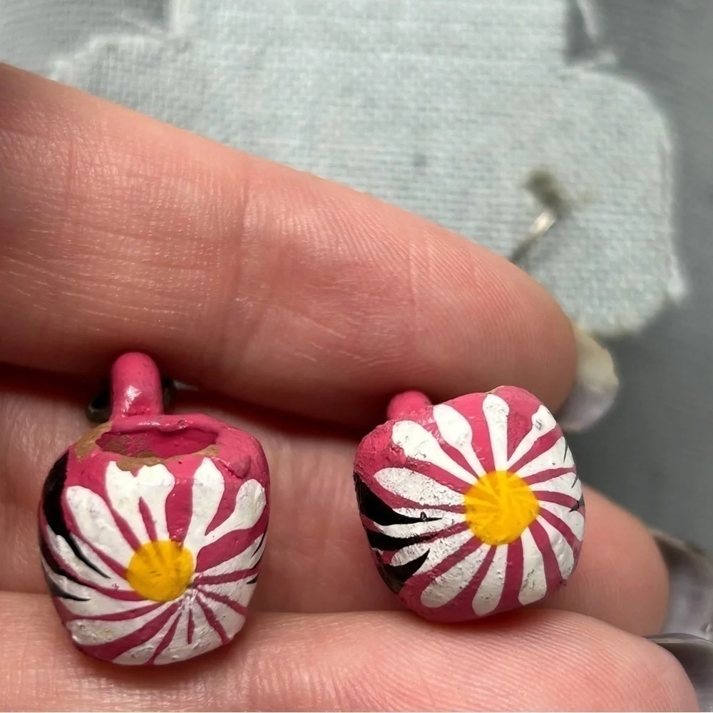 Small Hand-painted Pink White Daisy Floral Mug Dangle Earrings Silver Tone Hook